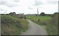 Approaching Pwllgynau-isaf Farm