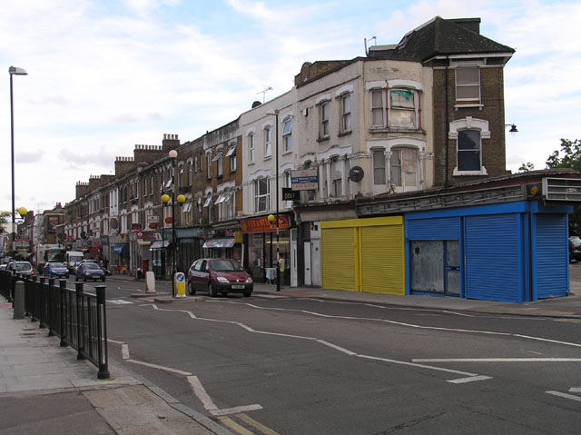 Green Lanes © Chris Sitton cc-by-sa/2.0 :: Geograph Britain and Ireland