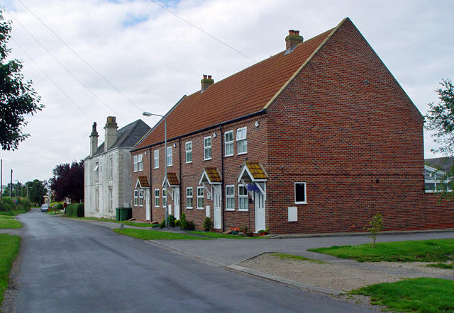 Broadley House and Granary Cottages, Ryehill