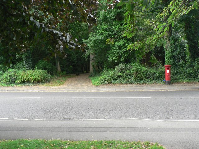 Southbourne: postbox in Beechwood Avenue before relocation