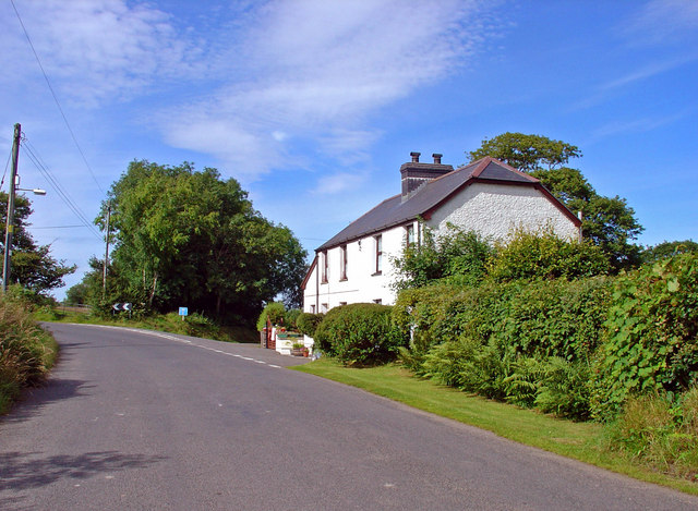 Pen-lôn, Llanwenog © Dylan Moore cc-by-sa/2.0 :: Geograph Britain and ...