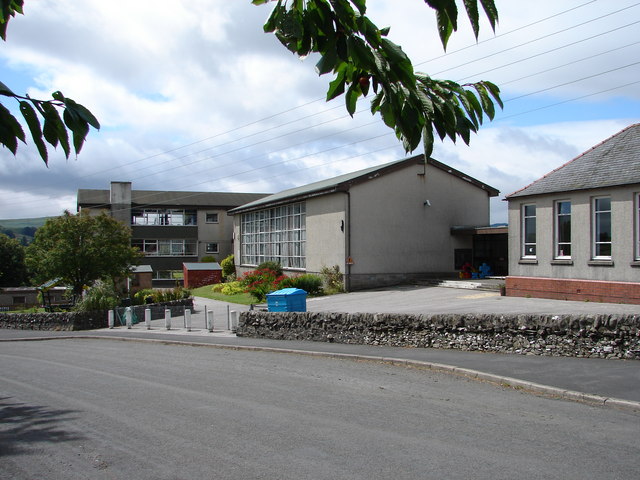 Dalry Primary School © Chris Newman :: Geograph Britain And Ireland