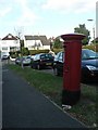 Strouden: postbox № BH8 172, Feversham Avenue