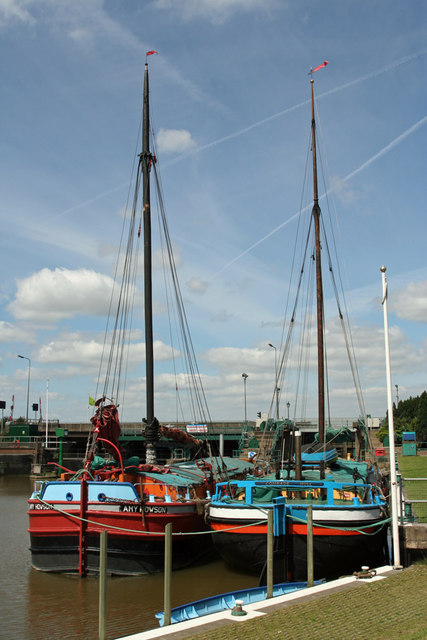 South Ferriby Sluice & Lock © David Wright :: Geograph Britain and Ireland