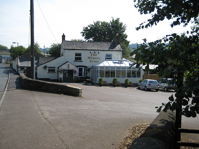 The Miners Arms, Whitecroft © Pauline E cc-by-sa/2.0 :: Geograph ...