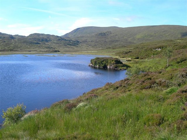 Cornish Loch © Mary and Angus Hogg cc-by-sa/2.0 :: Geograph Britain and ...