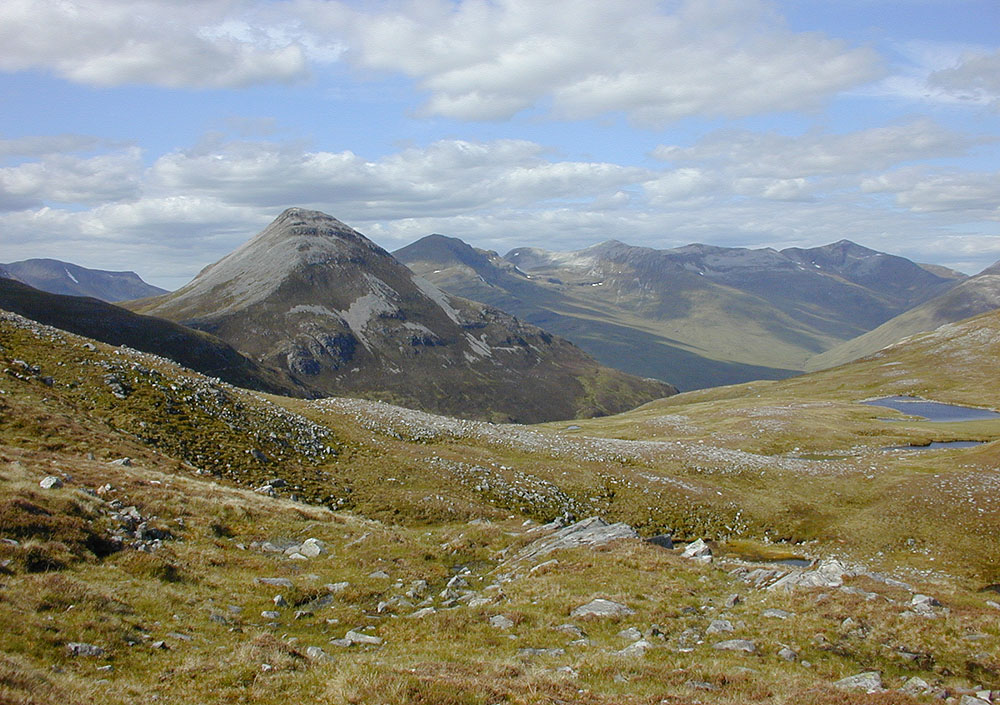 Coire an Lochain © Nigel Brown cc-by-sa/2.0 :: Geograph Britain and Ireland