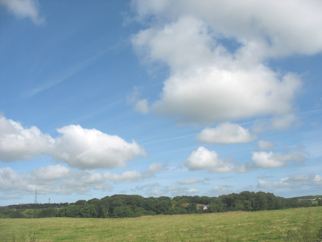 View NW across farmland in the direction of Coed Hendre Woodland
