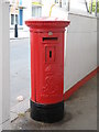 TQ2684 : Edward VII postbox, Winchester Road, NW3 by Mike Quinn