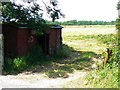N5923 : Hut by field entrance by James Allan