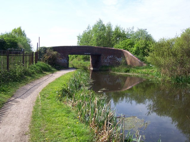 Barnes Meadow Bridge - Walsall Canal © Adrian Rothery :: Geograph ...