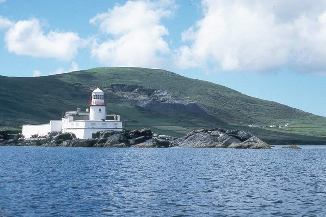 Cromwell Point Lighthouse from the Harbour