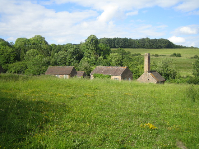 Former Site of RAF Chilmark 2 © Andy Gryce :: Geograph Britain and Ireland