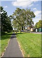 Cyclepath running behind flats on Fraser Road