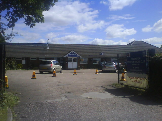 Caddington Sports & Social Club © Gary Fellows cc-by-sa/2.0 :: Geograph ...