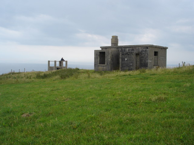 Deserted look-out at Inishowen Head