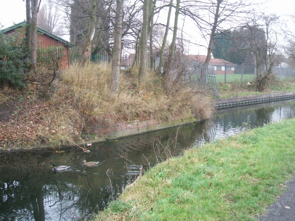 Wyrley & Essington Canal - Site of Barn Bridge