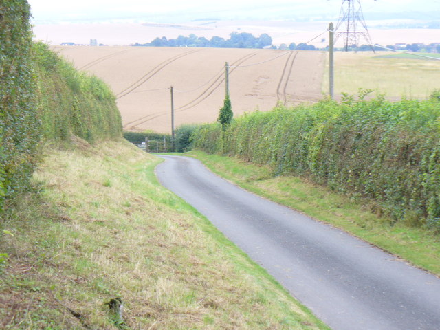 Well Barn Estate Road C Colin Smith Cc By Sa 2 0 Geograph