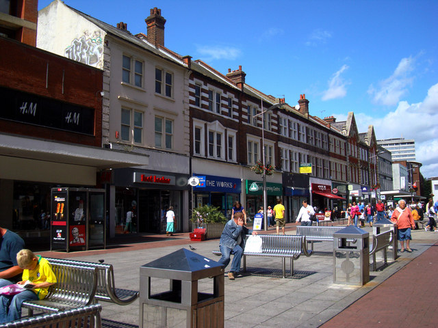 Southend high street © Julieanne Savage :: Geograph Britain and Ireland