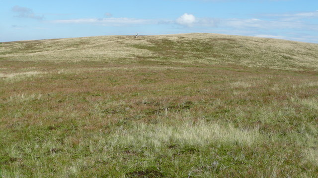 Summit plateau of Harter Fell