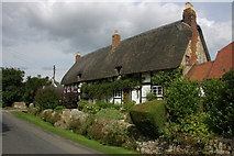 SO9436 : Half-timbered cottage, Kemerton by Philip Halling