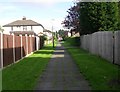 Footpath between Moorland Road & Bradford Road