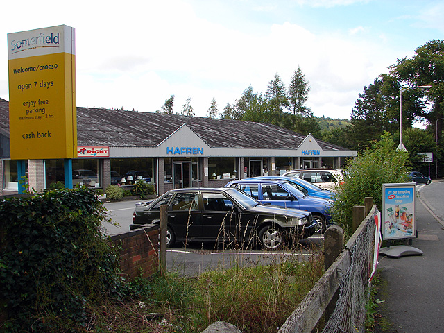 Hafren Furnishing Store, Llanidloes © John Lucas :: Geograph Britain ...