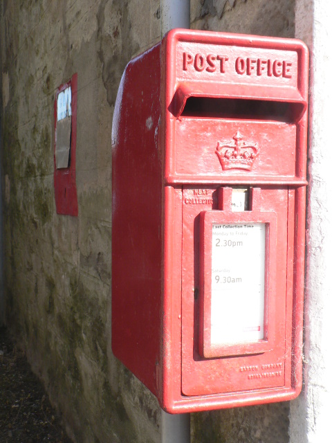 Tighnabruaich: old and new postboxes, № PA21 10
