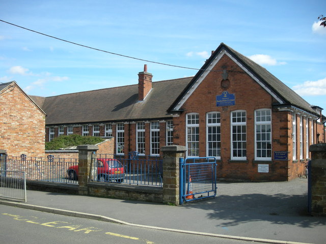 Woodford Halse © Ian Rob cc-by-sa/2.0 :: Geograph Britain and Ireland