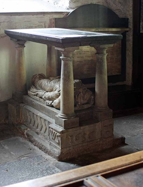 Holy Trinity Church, Kendal, Cumbria - Tomb chest