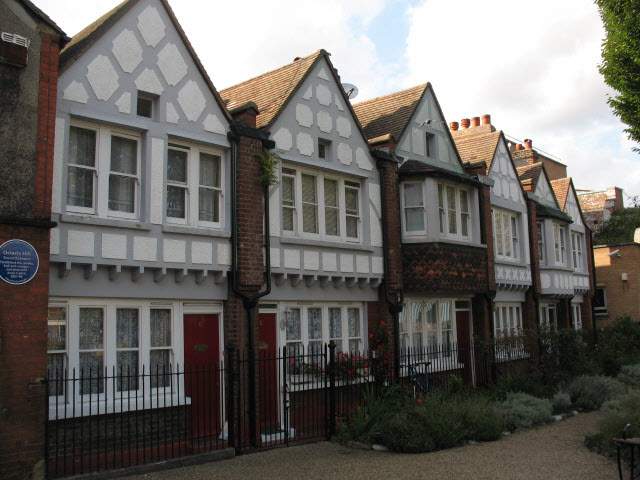 Cottages in Red Cross Garden