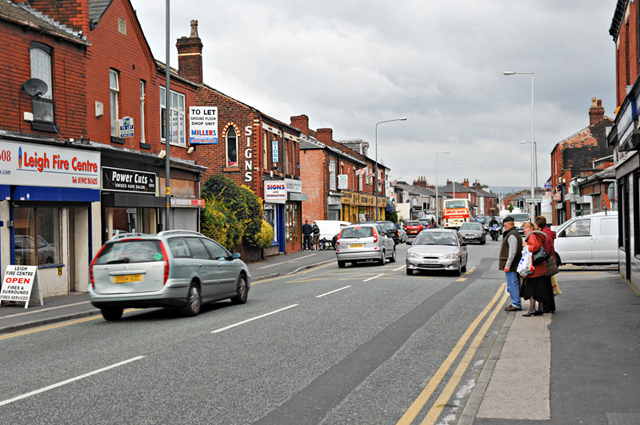 Leigh Road © Dave Green cc-by-sa/2.0 :: Geograph Britain and Ireland