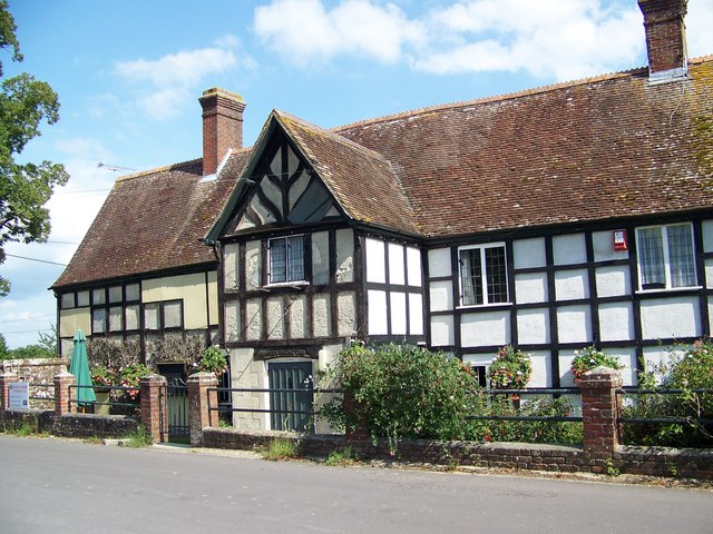 Ivy House, Witchampton © Maigheach-gheal cc-by-sa/2.0 :: Geograph ...