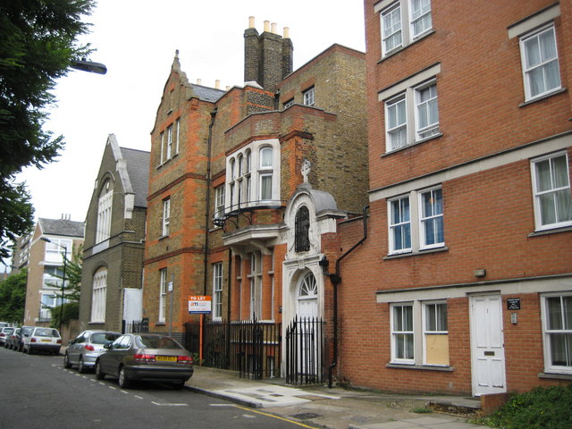 Poplar: Saint Frideswide's Mission House, Lodore Street, E14