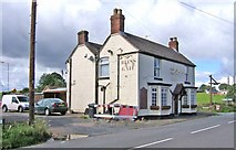 SO7472 : Bliss Gate Inn, Heightington Road by P L Chadwick