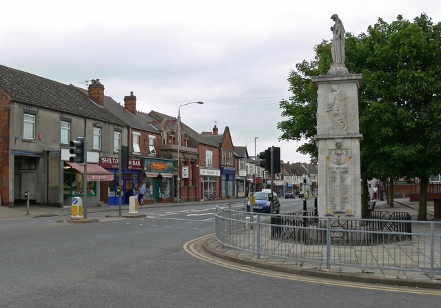 War Memorial along Wood Street © Mat Fascione cc-by-sa/2.0 :: Geograph ...