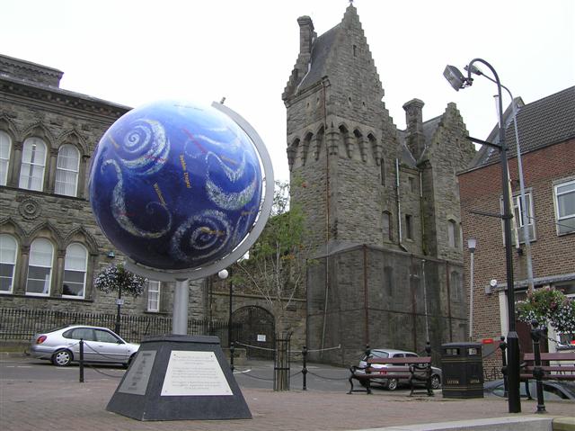 Globe, Dungannon Square