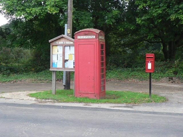 Holtwood: postbox № BH21 20, phone, notice board