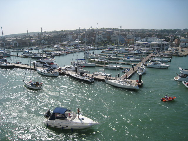 Marina at Cowes, Isle Of Wight © Oast House Archive :: Geograph Britain ...