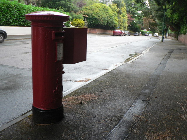 Bournemouth: postbox № BH4 120, McKinley Road