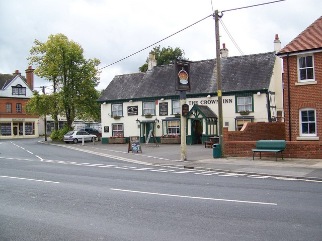 The Crown Inn, Ludgershall © Maigheach-gheal :: Geograph Britain and ...