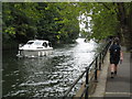 The Thames Path approaching Maidenhead bridge