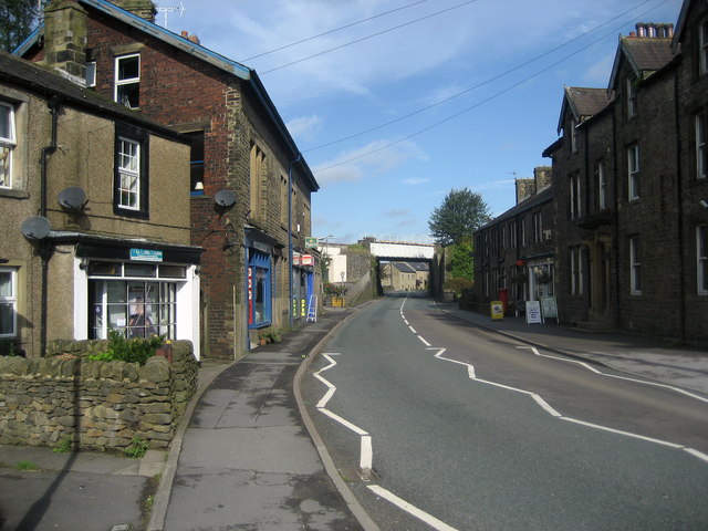 A65 in Hellifield © Chris Heaton cc-by-sa/2.0 :: Geograph Britain and ...