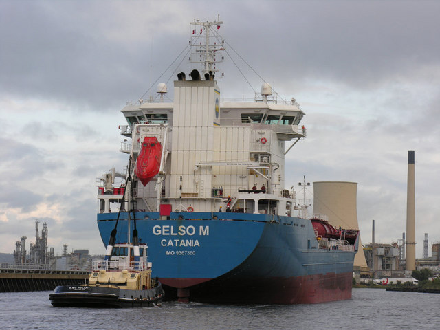 Tanker passing Ellesmere Port