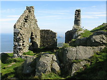 NT5584 : Ruined House on North Berwick Law by G Laird