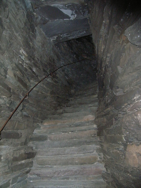 Broch of Mousa - interior steps