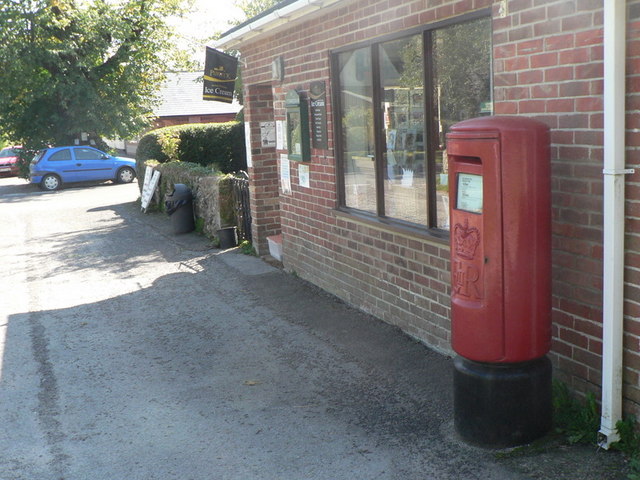 Winterborne Stickland: postbox № DT11 61