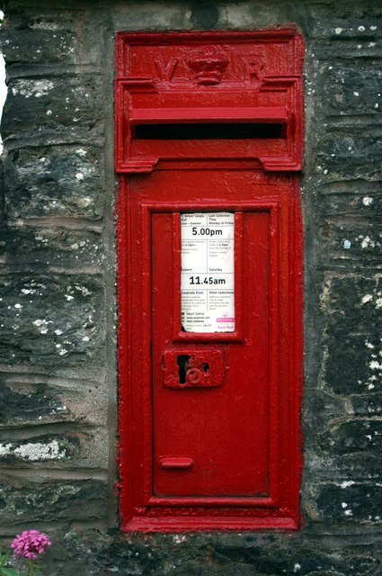 Victorian post box © Derek Reynolds :: Geograph Britain and Ireland