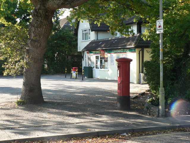 Bearwood: postbox № BH11 262, Magna Road