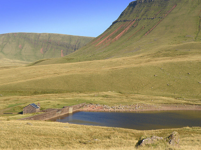 Llyn Y Fan Fach © Stuart Wilding Cc By Sa20 Geograph Britain And